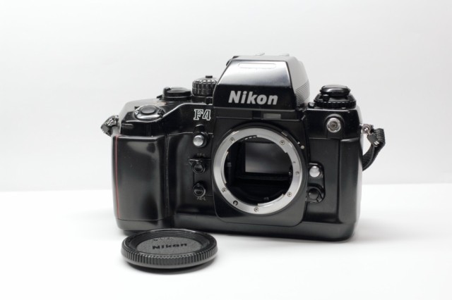 【中古 保証付 送料無料】 Nikon F4 ボディ フィルムカメラ/一眼レフカメラ ニコン/一眼レフカメラ 初心者/送料無料の通販はau