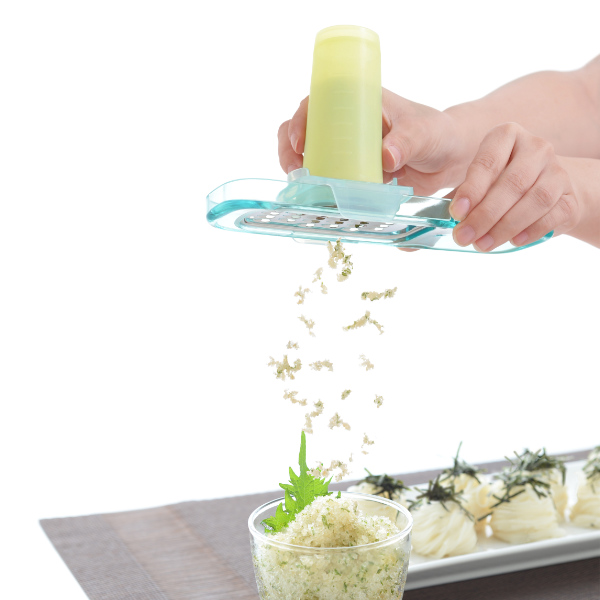 お涼理メーカー アイスシェフ 製氷器 野菜氷 保存容器 スライサー 氷 削る 手作り 冷凍 冷やし型 アイストレー サラダ ドレッシング の通販はau Pay マーケット リビングート 商品ロットナンバー