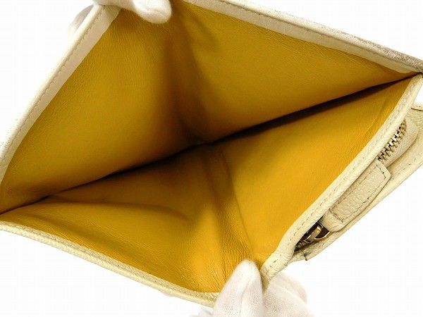 爆買い得価 ブルガリ ホワイト×アイボリー 即納 X14419の通販はau PAY マーケット - BRANDS|商品ロットナンバー:256635178 財布 BVLGARI 二つ折り財布 ラウンドファスナー財布 ブルガリブルガリ 10%OFF