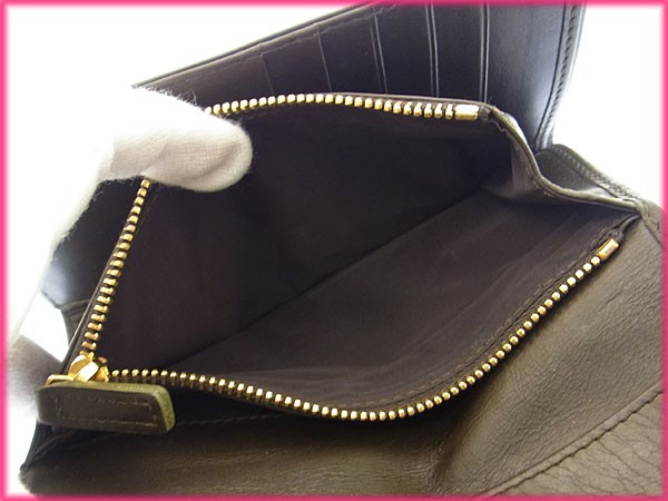 安い正規店 ミュウミュウ 財布 miumiu 長財布 ファスナー 三つ折り ロゴ入り ダークカーキ×ゴールド 人気 美品 X7572の通販はau PAY マーケット - BRANDS|商品ロットナンバー:220861062 即納最安値