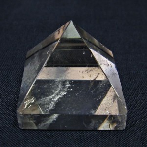 水晶 ピラミッド置物 一点物 145-1008