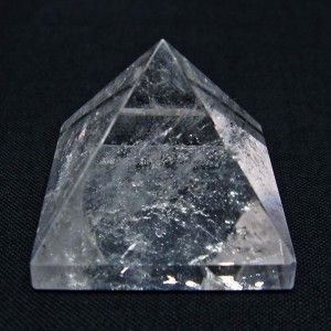 水晶 ピラミッド置物 一点物 145-937