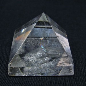 水晶 ピラミッド置物 一点物 145-967