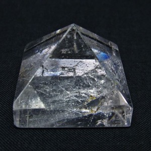 水晶 ピラミッド置物 一点物 145-971