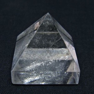 水晶 ピラミッド置物 一点物 145-973