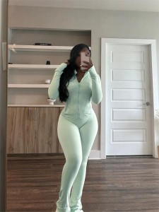女性用長袖ジッパートップとトラックスーツ,モノクロパンツ,女性用ファッションスーツ,秋冬,2点セット,2024