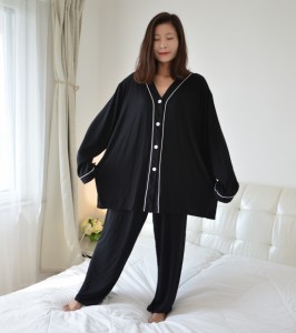 パジャマ 大きいサイズ 上下セット レディース 長袖 ゆったり 大きめ XL 2XL 無地 シンプル カジュアル Vネック 黒 ブラック 赤 レッド 