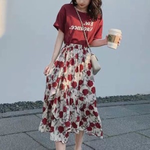 フラワースカートカジュアルセット セットアップ レディース ツーピース 2点セット 上下セット Tシャツ スカート セット ロゴ 半袖 ラウ