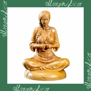 木彫り 置物 瞑想的な美少女坐像 高級天然ツゲ木彫り女性像 木製 彫刻 置物 インテリア オブジェ 美術品 黄楊 柘植 木像 木製フィギュア 