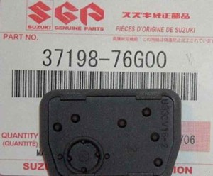 スズキ(Suzuki) SUZUKI 純正部品 キーレス スイッチ カバー ワゴンR MC12S, MC22S用 品番:37198-76G00 37198-76G00