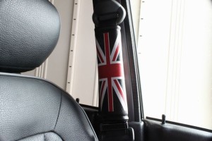 ユニオンジャックシートベルトパッド　イングランド　英国　イギリス　BMW ミニクーパー S アクセサリー ミラジーノに流用 圧迫感を軽減