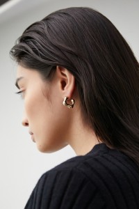 【30％OFF】 ROUGH HOOP METAL EARRINGS/ラフフープメタルピアス WOMENSレディース