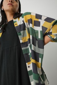 GEOMETRIC PATTERN SHEER SHIRT/ジオメトリックパターンシアーシャツ WOMENSレディース