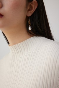 パール×メタルボールアシンメトリーピアス WOMENSレディース