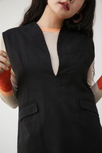 【50％OFF】 DEEP V/N LINEN VEST/ディープVネックリネンベスト WOMENSレディース