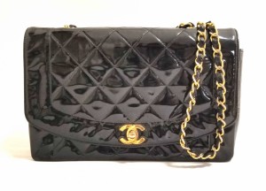 シャネル チェーンショルダーバッグ ブラック 黒 エナメル パリマトラッセ CHANEL ショルダーバッグ チェーン ココマーク 【中古】