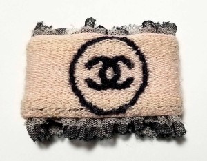 シャネル リストバンド ココマーク レース パイル地 ＣＯＣＯ Ａ17947 レディース テニス スポーツ ＣＨＡＮＥＬ ブレスレット 【中古】