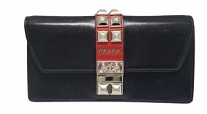 プラダ 長財布 クラッチ スタッズ レザー ブラック 黒 メンズ レディース 財布 PRADA 【中古】