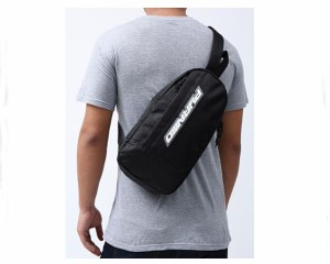 ブラックピラミッド Chris Brown(クリスブラウン)プロデュース Tear Drop Cross Body Bag ボディーバッグ メンズ BLACK PYRAMID 【Y71619