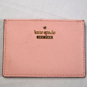 Kate Spade / ケイトスペード ■カードケース レザー ピンク ブランド【カード/パス/定期/ICOCA/イコカ/保険証】 【中古】 