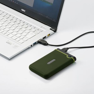 スリム 耐衝撃 ポータブルHDD 2TB USB3.1 グリーン Transcend StoreJet 25M3 外付けハードディスク [TS2TSJ25M3G] 