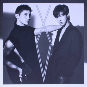 【中古】 ＸＶ（初回生産限定ＧＩＦＴ盤　ジャケットＢ）（ＬＰサイズジャケット仕様）／東方神起