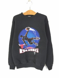 キッズ 古着 90s USA製 NBA Chicago Bulls ブルズ プリント スウェット トレーナー M 10-12歳位 古着