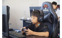 【ふるさと納税】【福岡市のeスポーツ施設で楽しもう！】カフェ・PC利用券