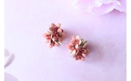 【ふるさと納税】【イヤリング】桜 革花スタッドピアス･イヤリング/ピンク/春レザーアクセサリー/2024