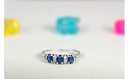 【ふるさと納税】サファイヤ リング 0.6ct K10WG （12078）[山梨 指輪 サファイア ゴールド ジュエリー]