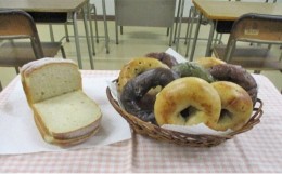 【ふるさと納税】県立藤枝北高校生徒が商品開発！パン祭セット（ベーグル・食パン）