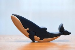 【ふるさと納税】ブルーホエール（シロナガスクジラ）　木製パズル　海の生き物　クジラ　プレゼント　かわいい　置物　玄関