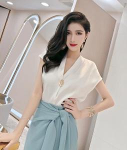 Ol セクシー 春夏 Vライン フェミニン 上品 韓国ファッション ディナー 半袖 デート レディース オフィス ブラウスの通販はau Pay マーケット Hhcストア 商品ロットナンバー