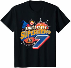 キッズ このリトルスーパーヒーローは7歳のヒーロー、7歳の誕生日です Tシャツ