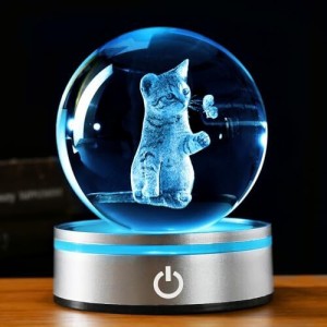 【送料無料】IFOLAINA 誕生日 プレゼント 3D可愛い猫 クリスタル ボール 女性 人気 ギフト おしゃれ 80ｍｍ 水晶玉 ベッドサイドランプ 