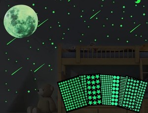 DERAYEE 夜光 蓄光 ステッカー ウォール 765PCS入り 星 月 流星 光る 星の光 部屋 飾り 壁 子供 プレゼント 星空 きらきら 蛍光