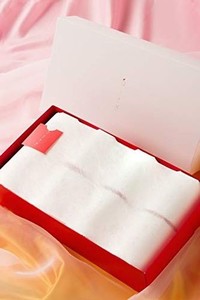 うさぎ８ロール化粧箱入り 有名芸能人も絶賛 高級トイレットペーパー【おもてなしギフト賞受賞】内祝 誕生日プレゼント