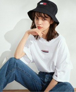 トミー ジーンズ/ロゴバッジTシャツ