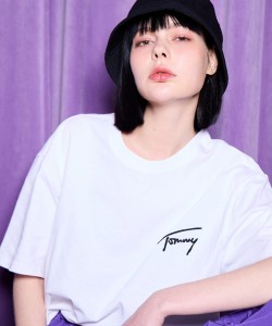 トミー ジーンズ（TOMMY JEANS）/レギュラーシグネチャーTシャツ