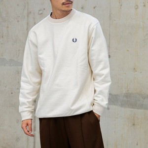シップス/【WEB限定/SHIPS別注】FRED PERRY: ワンポイント ロゴ サイドリブ クルーネック