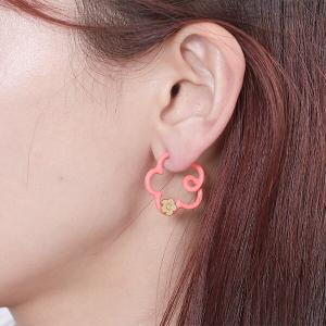 2-5日着 MARY QUANT ドローイングアウトラインデイジー ピアス 国内発送】MARYQUANT エポデイジーピアス☆送料関税無料 (MARY