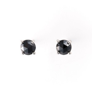 エステール（ESTELLE）/プラチナ ブラックダイヤモンド ピアス（0．2ct）