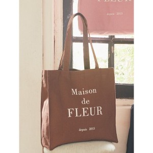 メゾン ド フルール（Maison de FLEUR）/EC限定ブランドロゴプリントスクエアトートバッグ