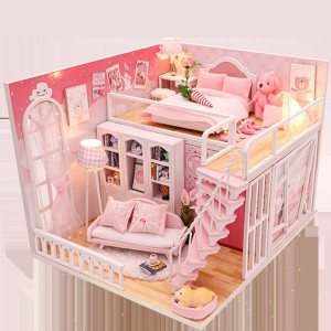 安い買蔵木製　ドールハウス　家具、人形４体付き 人形