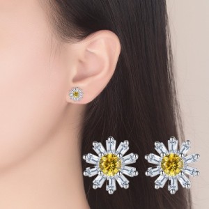 スタッドピアス キャッチピアス レディース 女性 アクセサリー ラインストーン フラワーモチーフ お花 デイジー シルバーカラー 耳飾り 