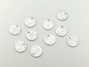 ミニ梨地チャーム シルバー 丸 円形 4個  アクセサリーパーツ ピアス ハンドメイド 材料 パーツ