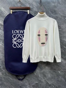 ロエベ LOEWE重厚な刺繍タートルネックセーター