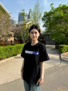 UNDEFEATED アンディフィーテッド新しい夏の古典的な大きなロゴ文字プリントラウンドネック半袖Tシャツ