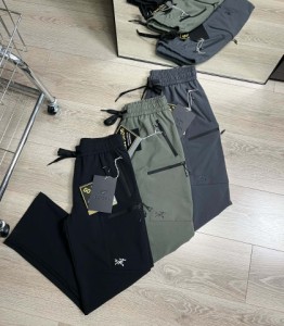 ARCTERYX アークテリクス透湿・防水・速乾機能性パンツ