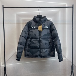 THE NORTH FACE北面xx KAWS霊働連名登山服トップパッチワークカラー立襟ダウンジャケット綿月[並行輸入品]